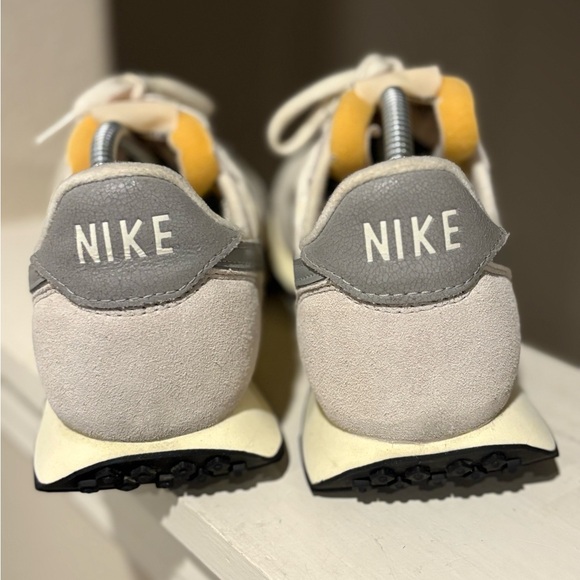 Nike Waffle Trainer 2 SE Shoes Mens Size 10 Sail Light Bone Sneakers DM0180-100 - Picture 8 of 10